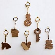 PORTE CLE EN BOIS